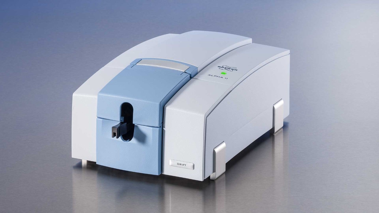 دستگاه اسپکتروفتومتر FTIR ALPHA II – Bruker